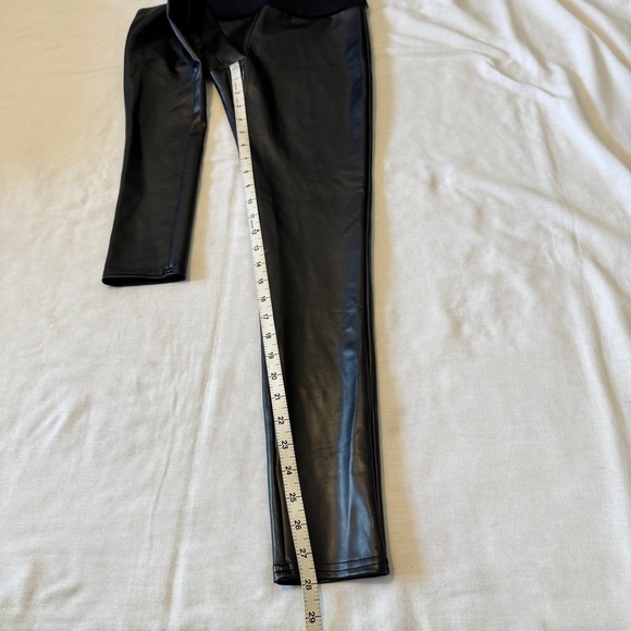 Spanx Assets Small All Over Leggings ~ Black Shiny Faux Leather Slimming - Picture 7 of 8